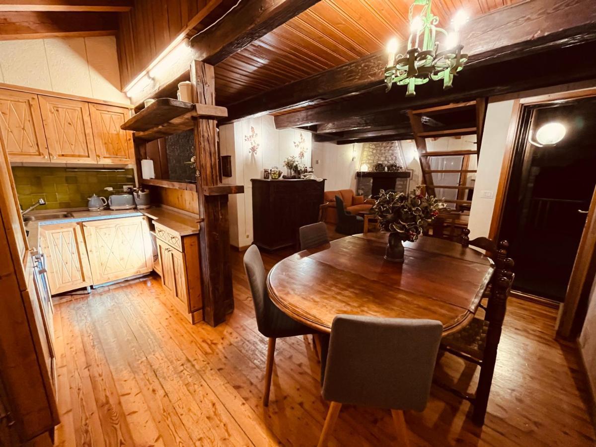 Chalet Blanc "Coeur Sapin" Courmayeur Exteriér fotografie