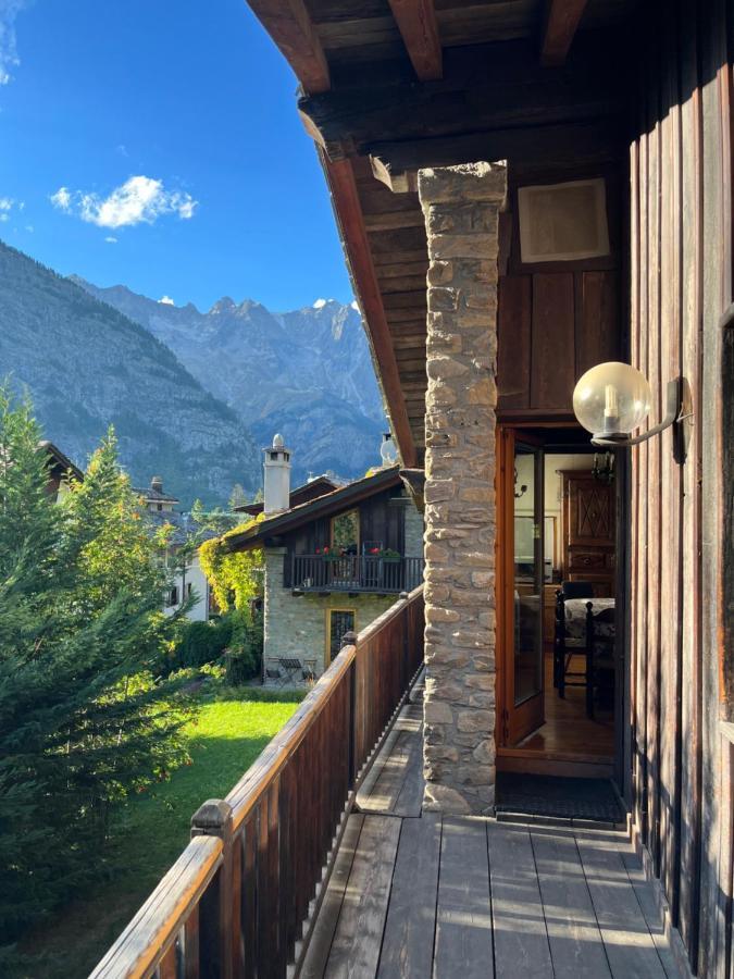 Chalet Blanc "Coeur Sapin" Courmayeur Exteriér fotografie